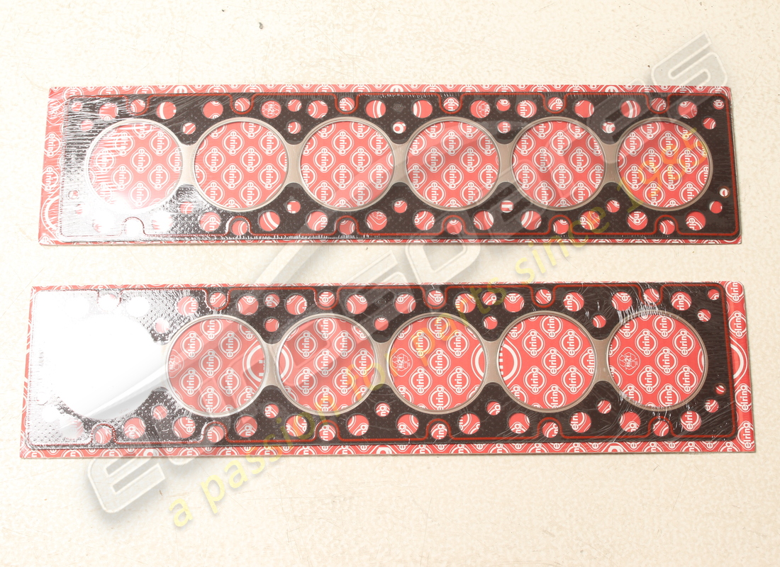 nuovo set guarnizioni ferrari 400i. numero parte 116147 (11)