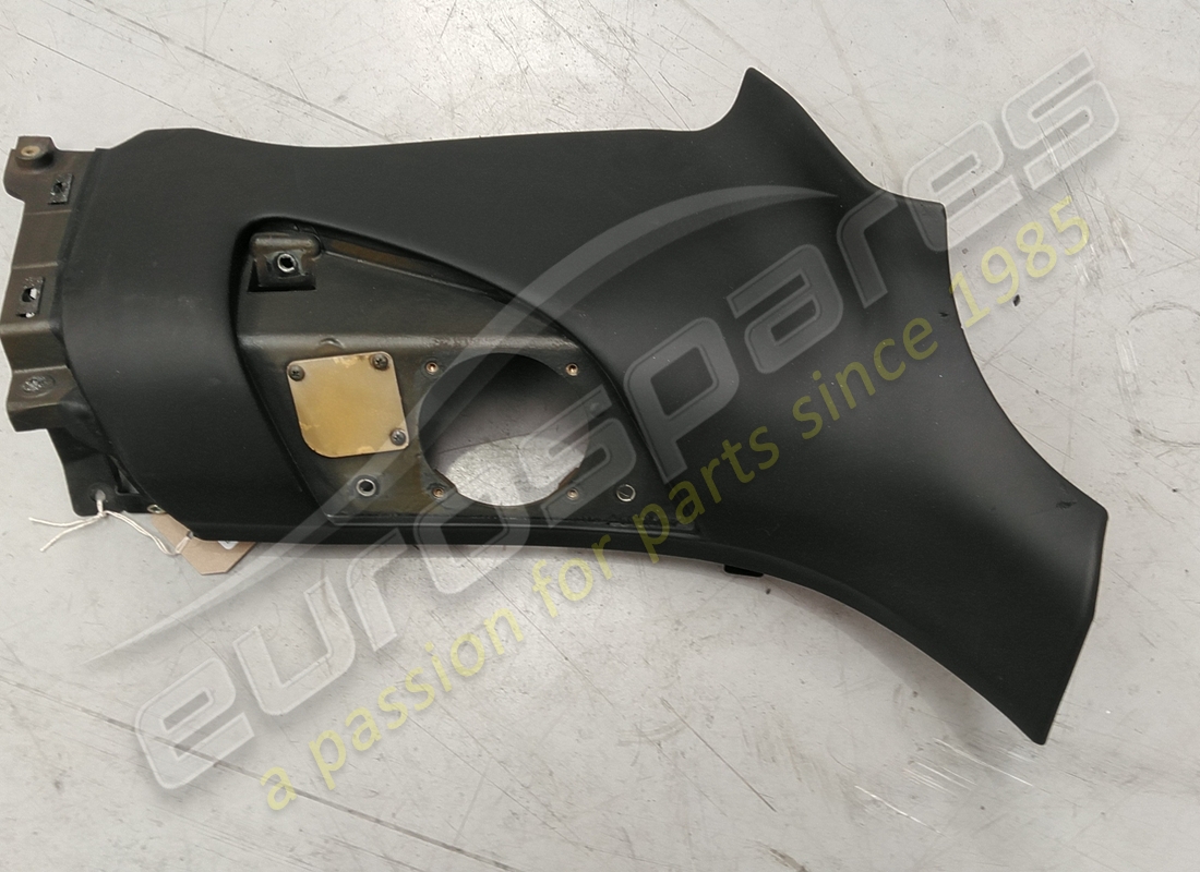 DANNEGGIATA Ferrari FINIZIONE LATERALE DX.INF.CP . NUMERO PARTE 980218 (1)