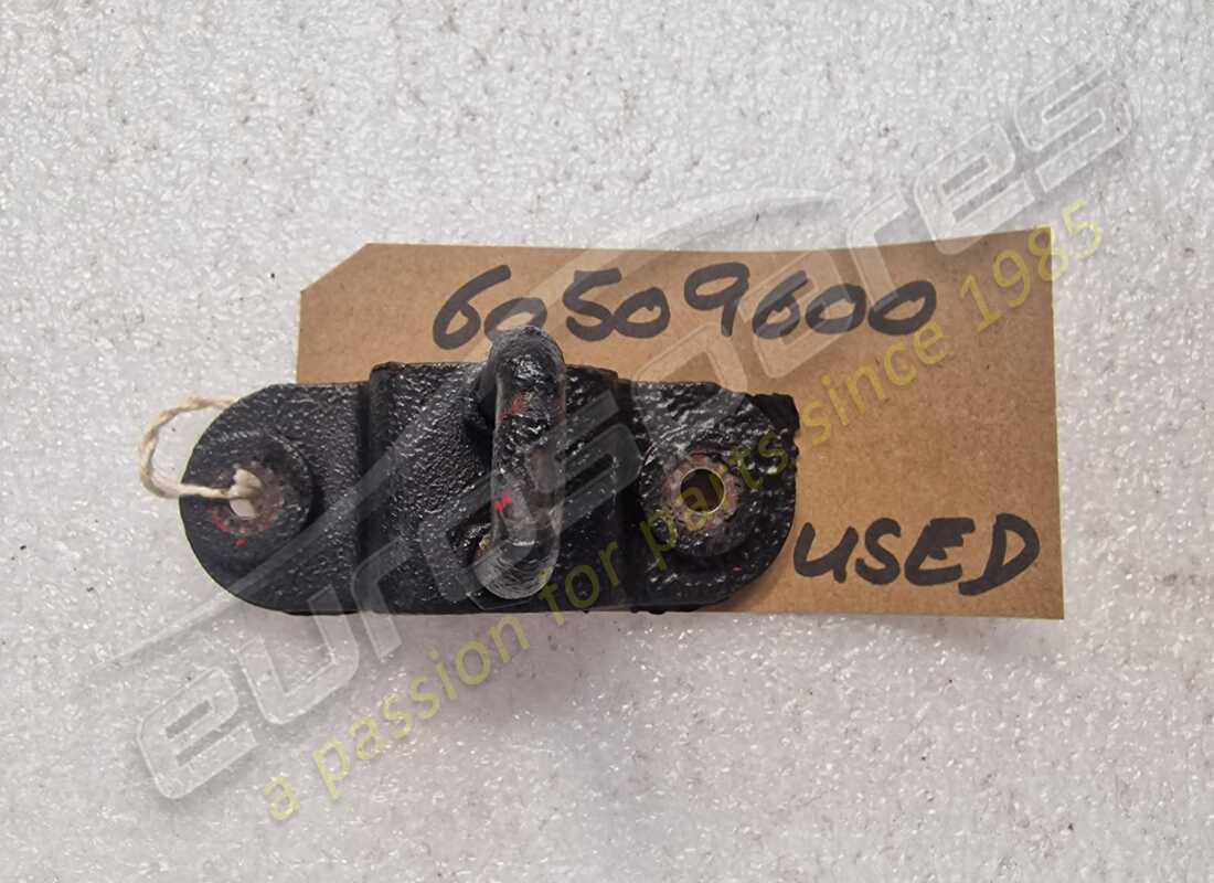 PIASTRA DI FERMO Ferrari USATA. NUMERO PARTE 60509600 (1)