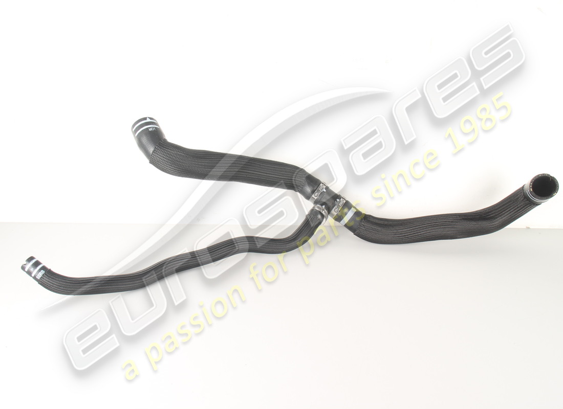 nuovo maserati manicotto acqua dal radiatore. numero parte 670004135 (1)