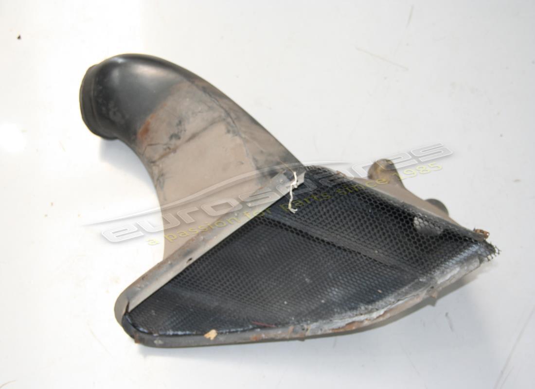 USATA Ferrari PRESA ARIA DESTRA . NUMERO PARTE 61137500 (1)