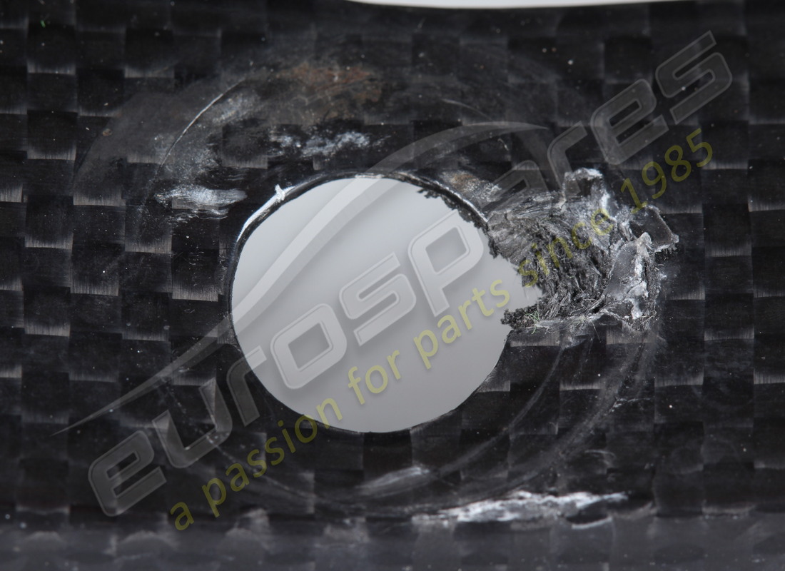 USATO FERRARI PANNELLO ANTERIORE DX - PANNELLO IN CARBONIO. NUMERO PARTE 68600800 (10) usato ferrari pannello anteriore dx - pannello in carbonio. numero parte 68600800 (10)