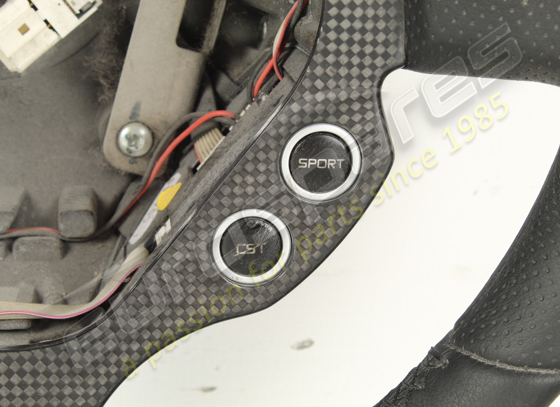 volante ferrari usato. numero parte 69455100 (4)