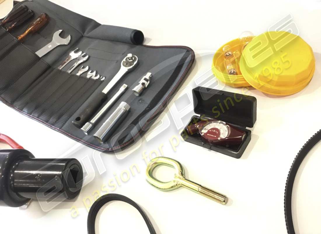 nuovo ferrari kit attrezzi completo. numero parte 138669 (4)
