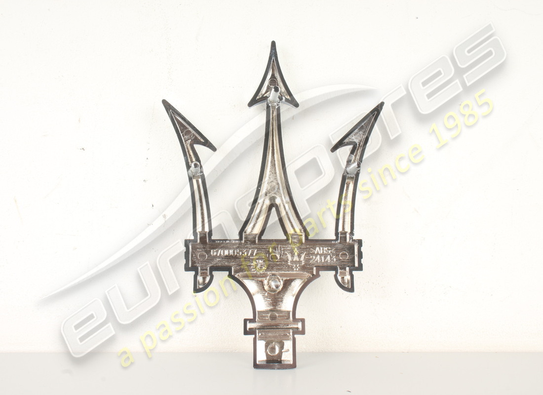 nuovo maserati tridente cromato. numero parte 670005377 (2)