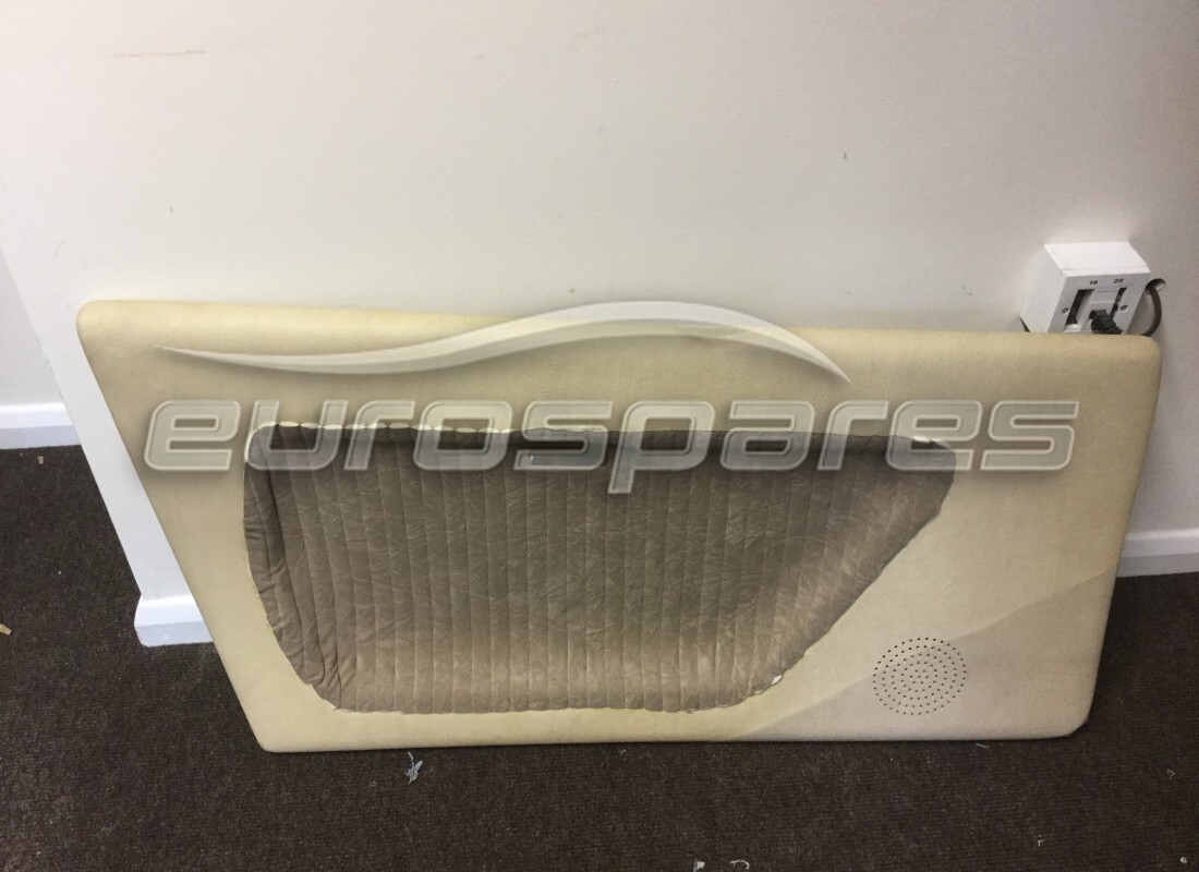 NUOVO (ALTRO) Ferrari PANNELLO PORTA SX . NUMERO PARTE 40212607 (1)