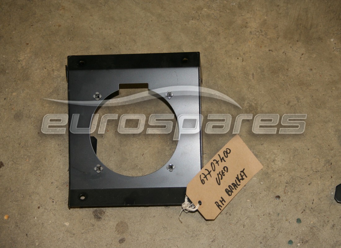 USATO Maserati SUPPORTO DI FISSAGGIO ALTOPARLANTE RH NUMERO PARTE 67707400 (1)