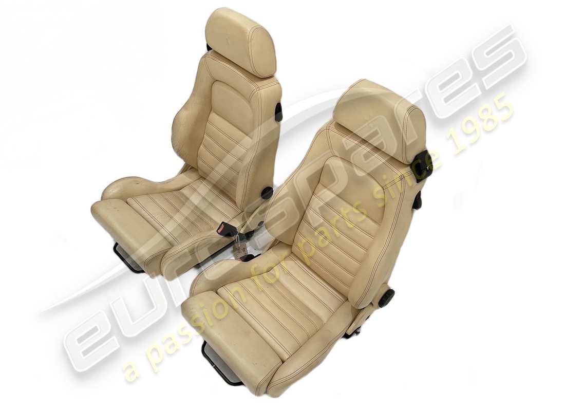 USATO Ferrari COPPIA DI SEDILI CREMA . NUMERO PARTE 900114699 (1)