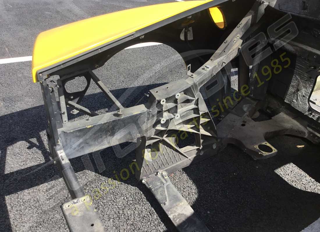 ferrari scocca gialla con guida a sinistra usata. numero parte 900040702 (9)