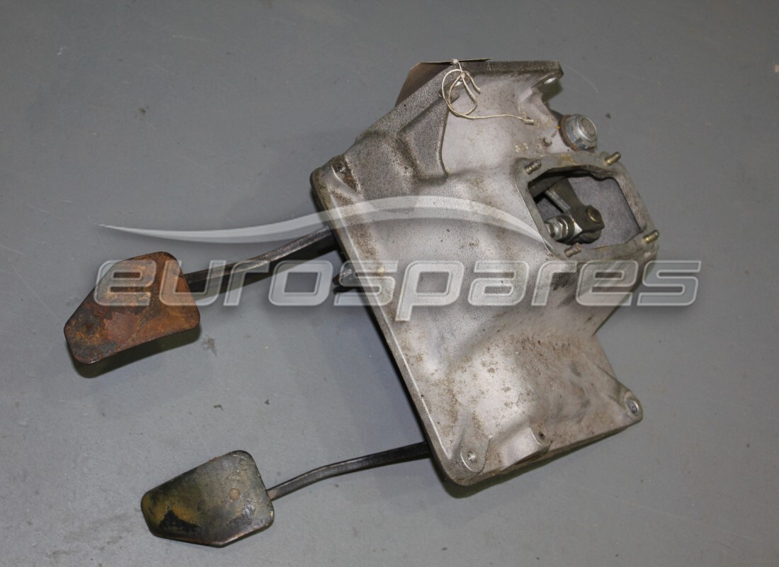 PEDALIERA COMPLETA Ferrari USATA. NUMERO PARTE 106177A (1)