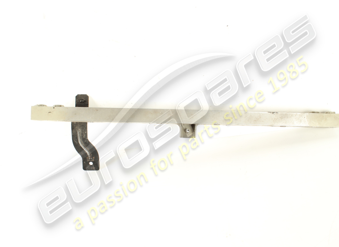 TRAVERSA USATA Maserati . NUMERO PARTE 67275300 (1)