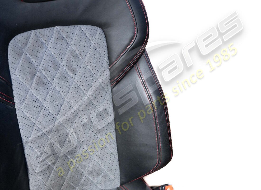 interni completi usati ferrari (rhd). numero parte 838420000 (6)
