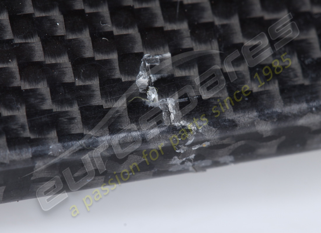 USATO FERRARI PANNELLO ANTERIORE DX - PANNELLO IN CARBONIO. NUMERO PARTE 68600800 (12) usato ferrari pannello anteriore dx - pannello in carbonio. numero parte 68600800 (12)