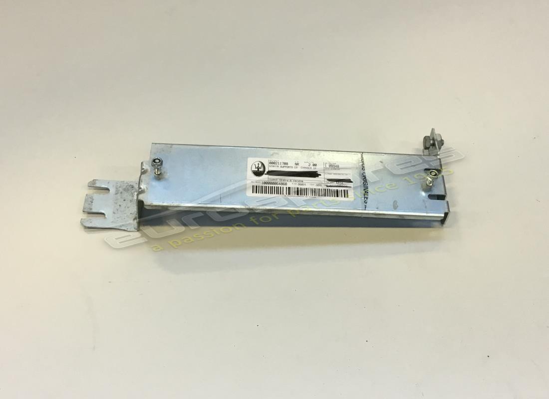 USATA Maserati STAFFA DI SUPPORTO COMPLETA PER CAMBIA CD. NUMERO PARTE 211798 (1)