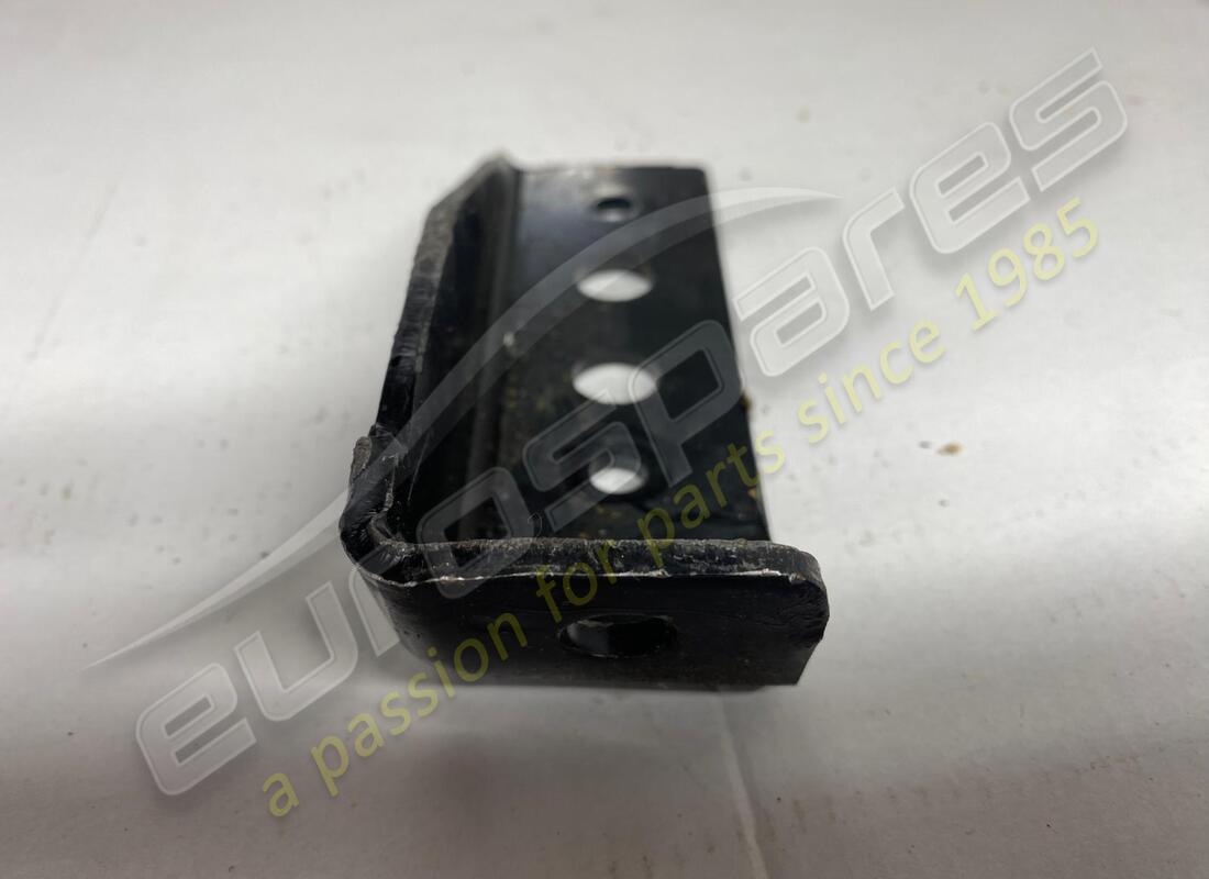 staffa anteriore ferrari usata. numero parte 65877600 (2)