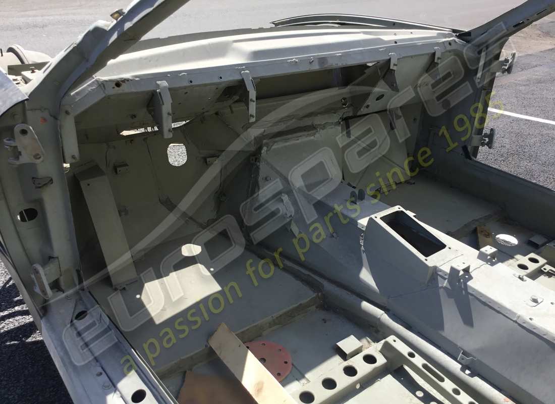 nuova carrozzeria e pannelli barchetta eurospares ferrari 550. numero parte eap1227196 (8)