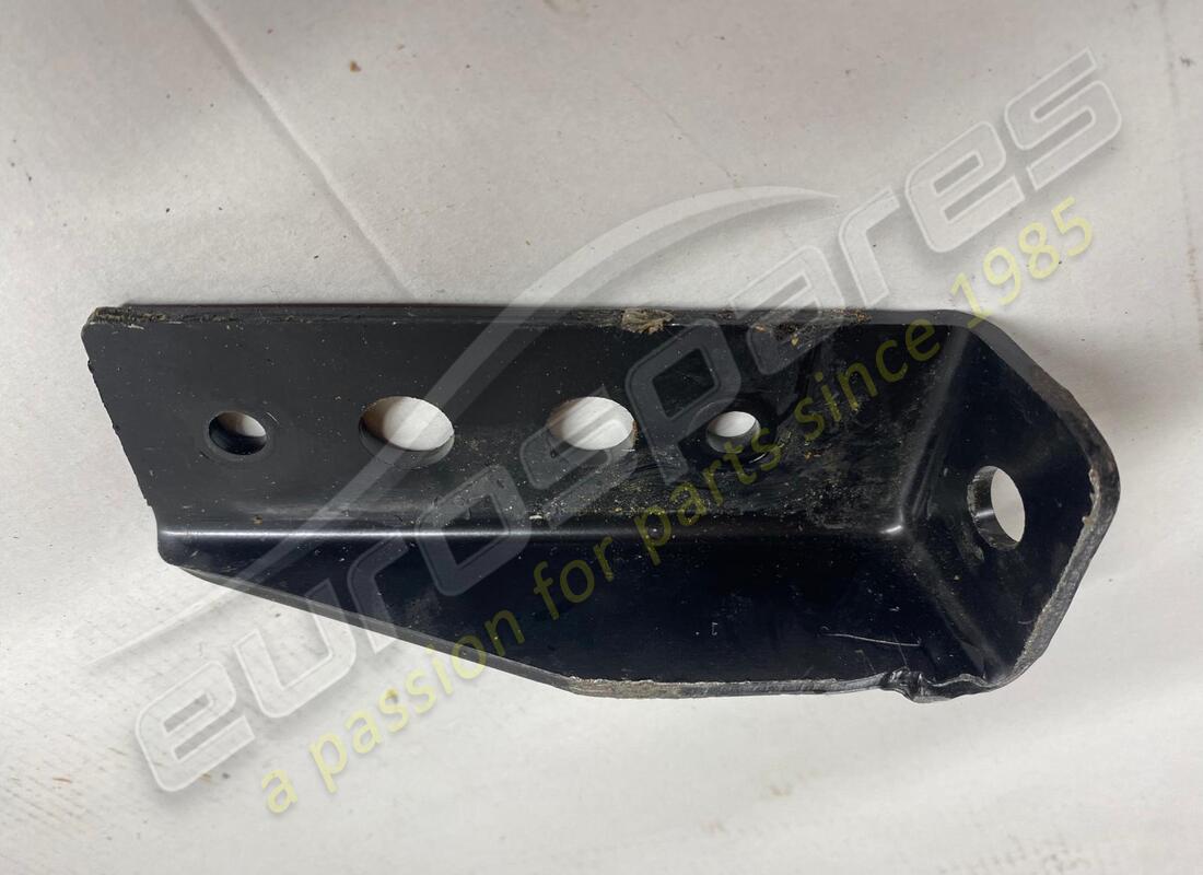 staffa anteriore ferrari usata. numero parte 65877600 (3)