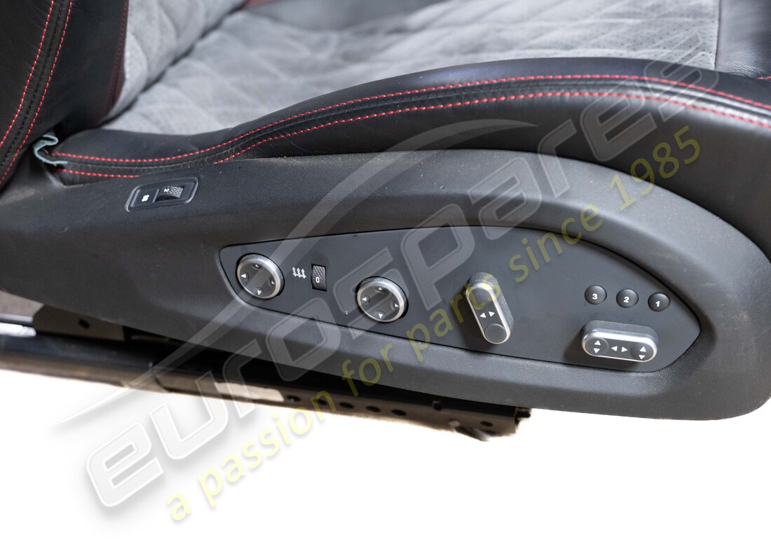 interni completi usati ferrari (rhd). numero parte 838420000 (7)