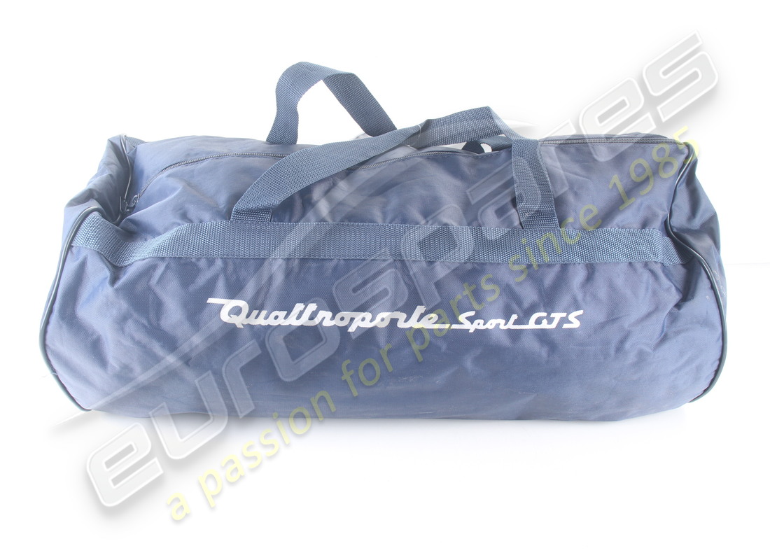 NUOVO MASERATI COPRIAUTO. NUMERO PARTE 81547500 (2) nuovo maserati copriauto. numero parte 81547500 (2)