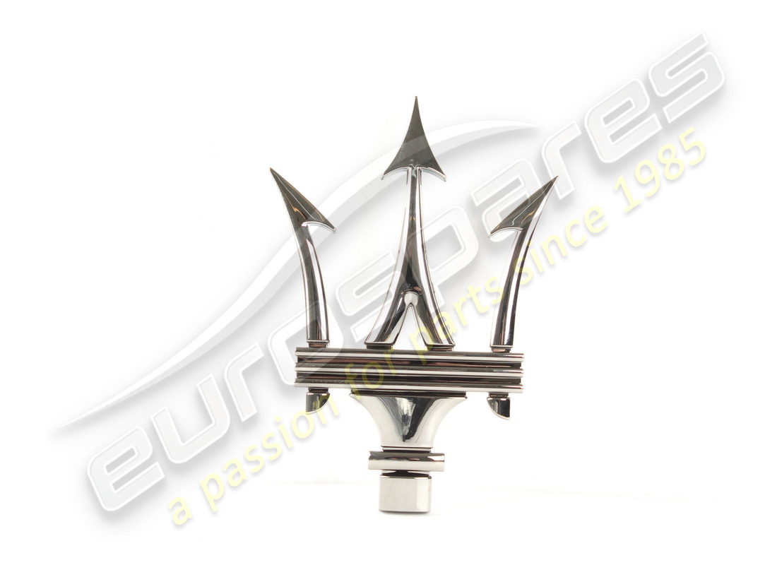 nuovo maserati emblema tridente. numero parte 670137338 (1)