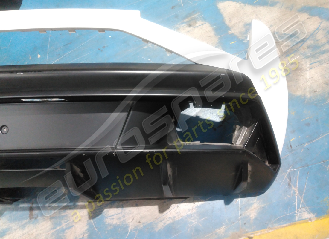 paraurti posteriore lamborghini usato. numero parte 400807497f (6)