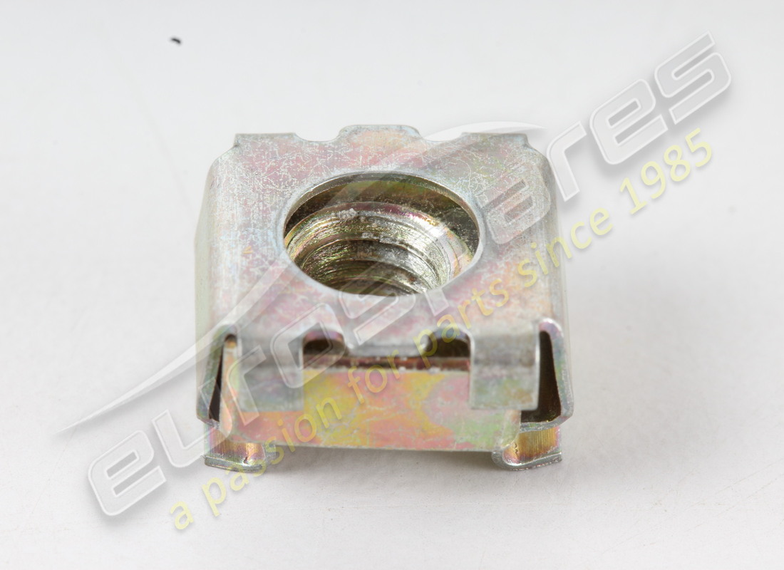 nuovo maserati dado in gabbia m5 b/1. numero parte 14074490 (3)