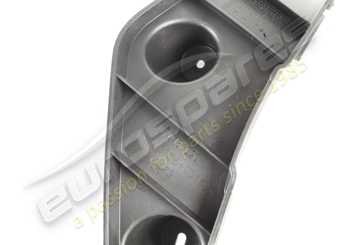 NUOVA MASERATI STAFFA PARAURTI DX. NUMERO PARTE 670160020 (3) nuova maserati staffa paraurti dx. numero parte 670160020 (3)