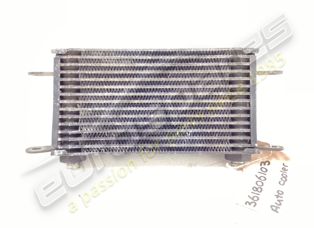 RADIATORE OLIO Maserati USATO. NUMERO PARTE 361806103 (1)