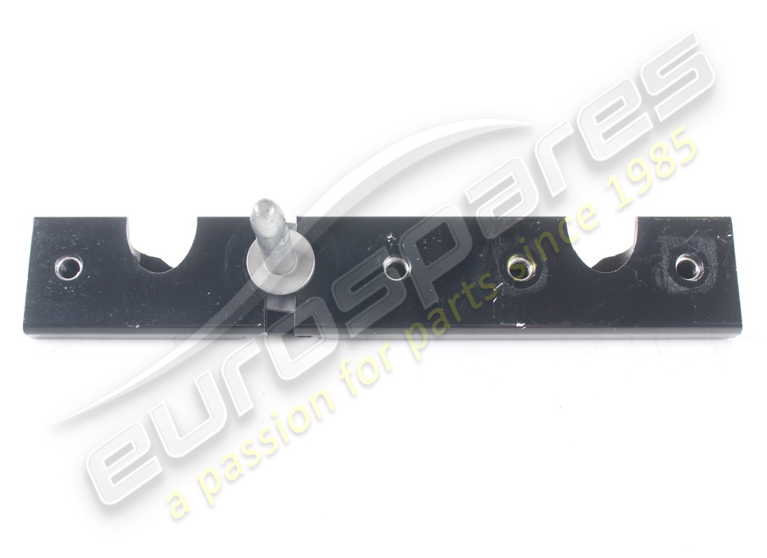 USATA LAMBORGHINI STAFFA DI MONTAGGIO. NUMERO PARTE 4S7813930D (1) usata lamborghini staffa di montaggio. numero parte 4s7813930d (1)