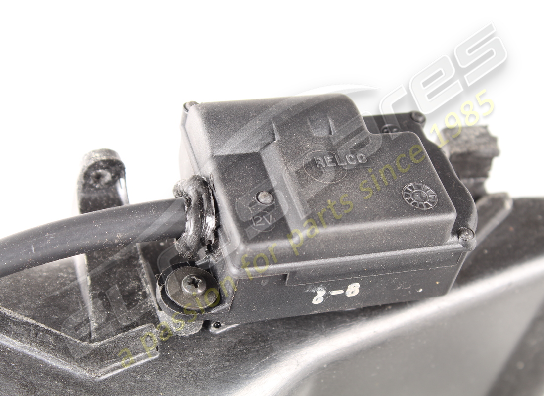 nuovo ferrari condotto aria destro con attuatore lhd numero parte 124037 (2)