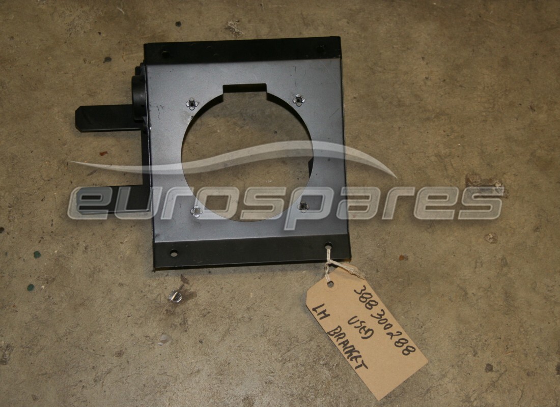 PARENTESI Maserati USATA. NUMERO PARTE 388300288 (1)