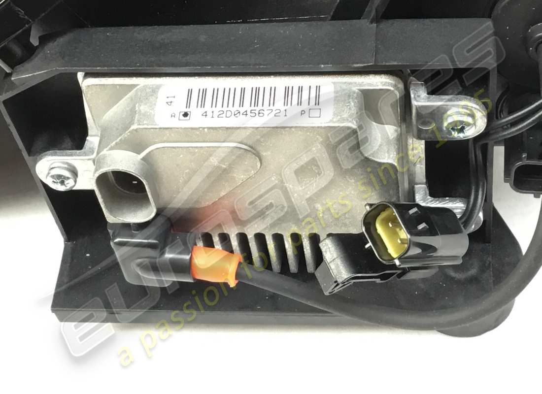 nuovo ferrari faro destro nero usa. numero parte 72196871 (4)