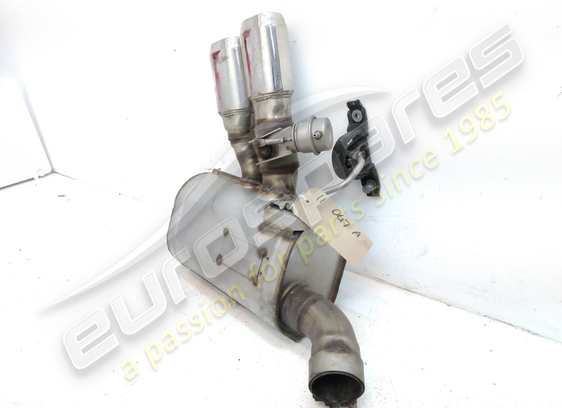 maserati silenziatore posteriore sx usato. numero parte 204480 (2)