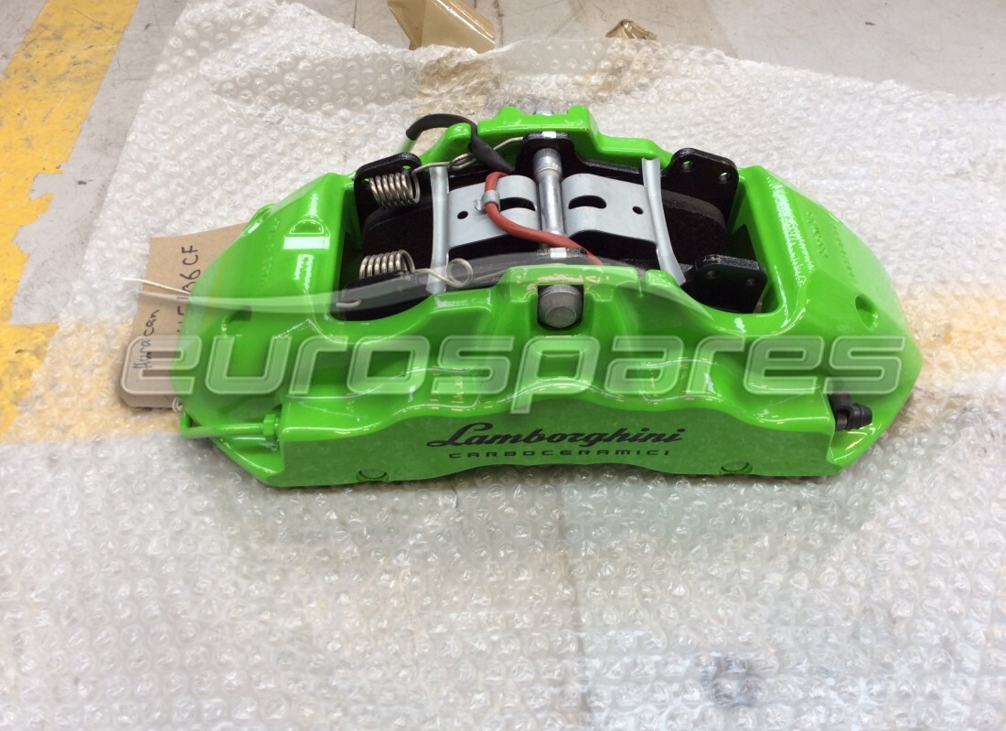 nuova pinza anteriore lamborghini in verde. numero parte 4t0615106cf (1)