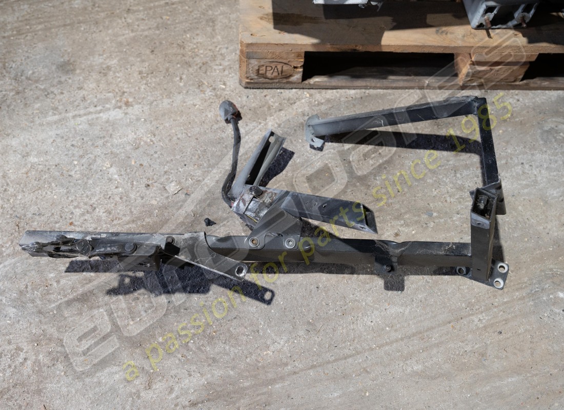 TELAIO ANTERIORE USATO LAMBORGHINI. NUMERO PARTE 400805011F (7) telaio anteriore usato lamborghini. numero parte 400805011f (7)