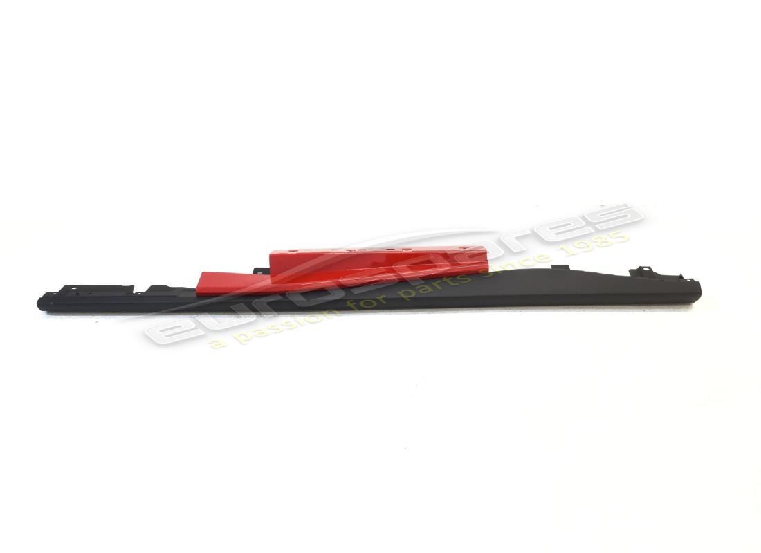 NUOVO (ALTRO) Ferrari PANNELLO DI RIVESTIMENTO SOGLIA SX COMPLETO. NUMERO PARTE 88825710 (1)