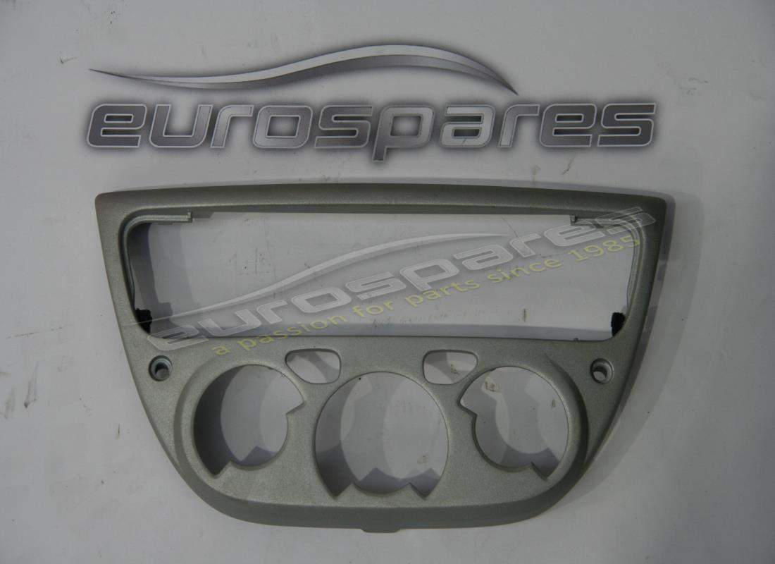 USATO Ferrari PANNELLO CENTRALE PER CRUSCOTTO . NUMERO PARTE 65077100 (1)