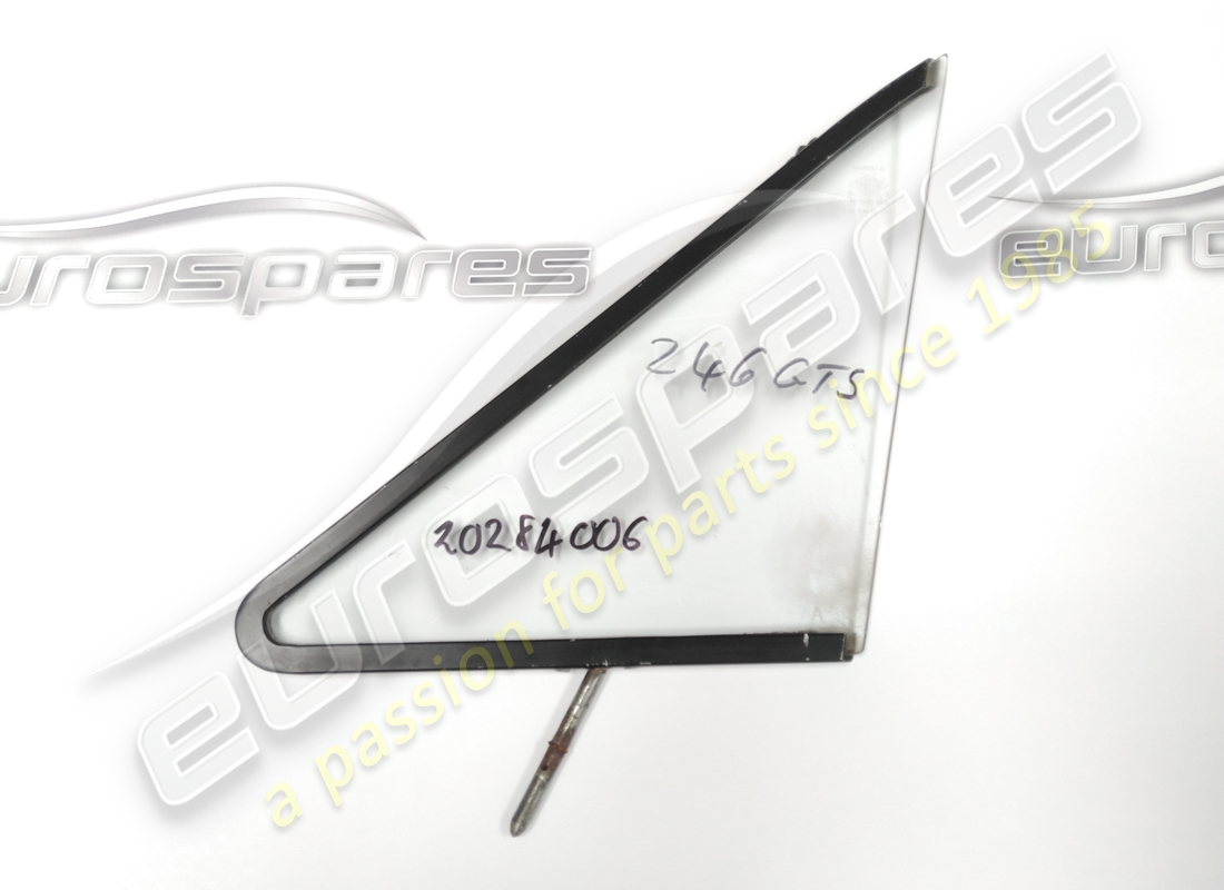 USATO Ferrari VETRO QTR LIGHT ANTERIORE DX CON CORNICE GTS. NUMERO PARTE 20284006 (1)