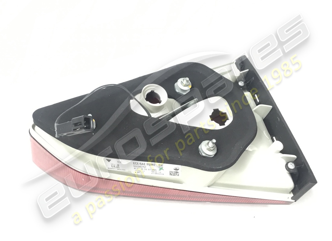 usato maserati fanale posteriore destro lato mobile. numero parte 285757 (2)