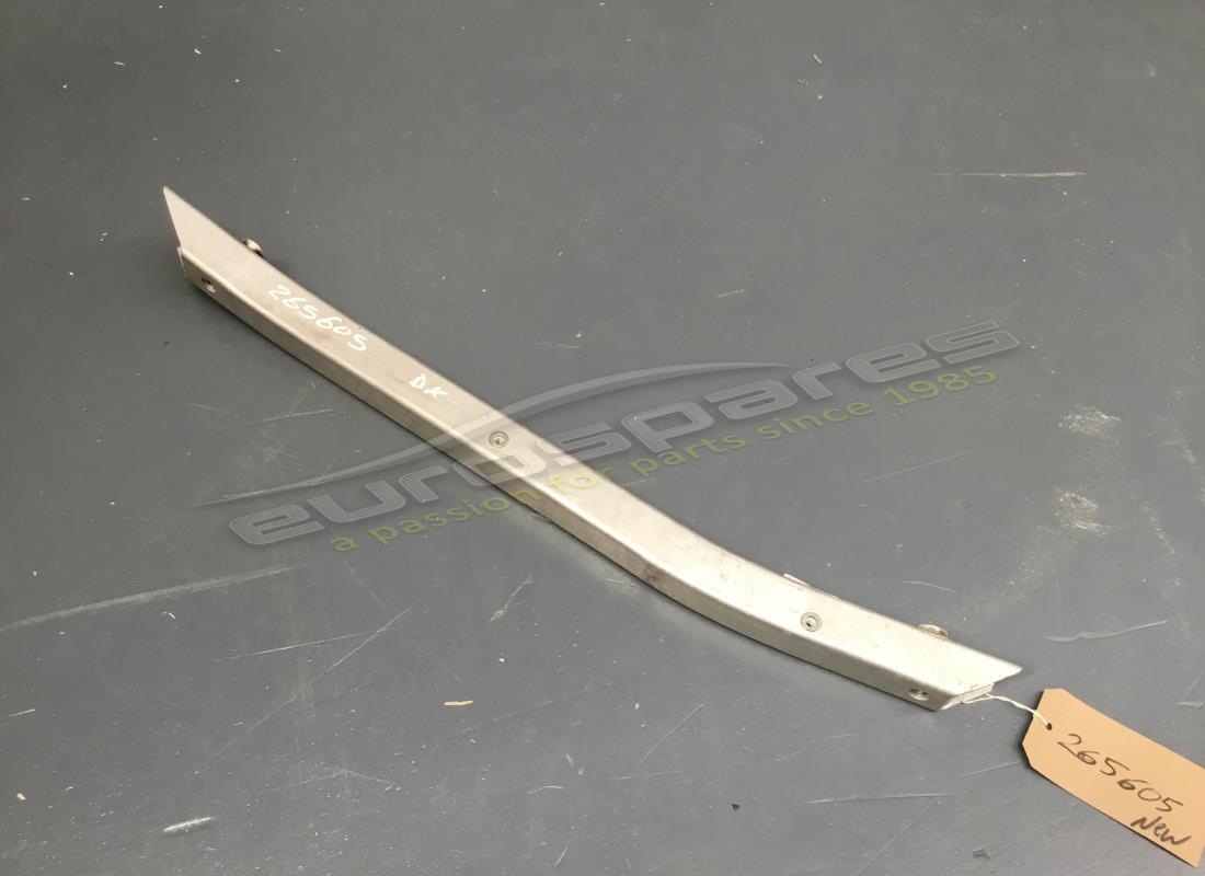 NUOVO (ALTRO) Ferrari VANO MOTORE INTERNO DX. NUMERO PARTE 265605 (1)