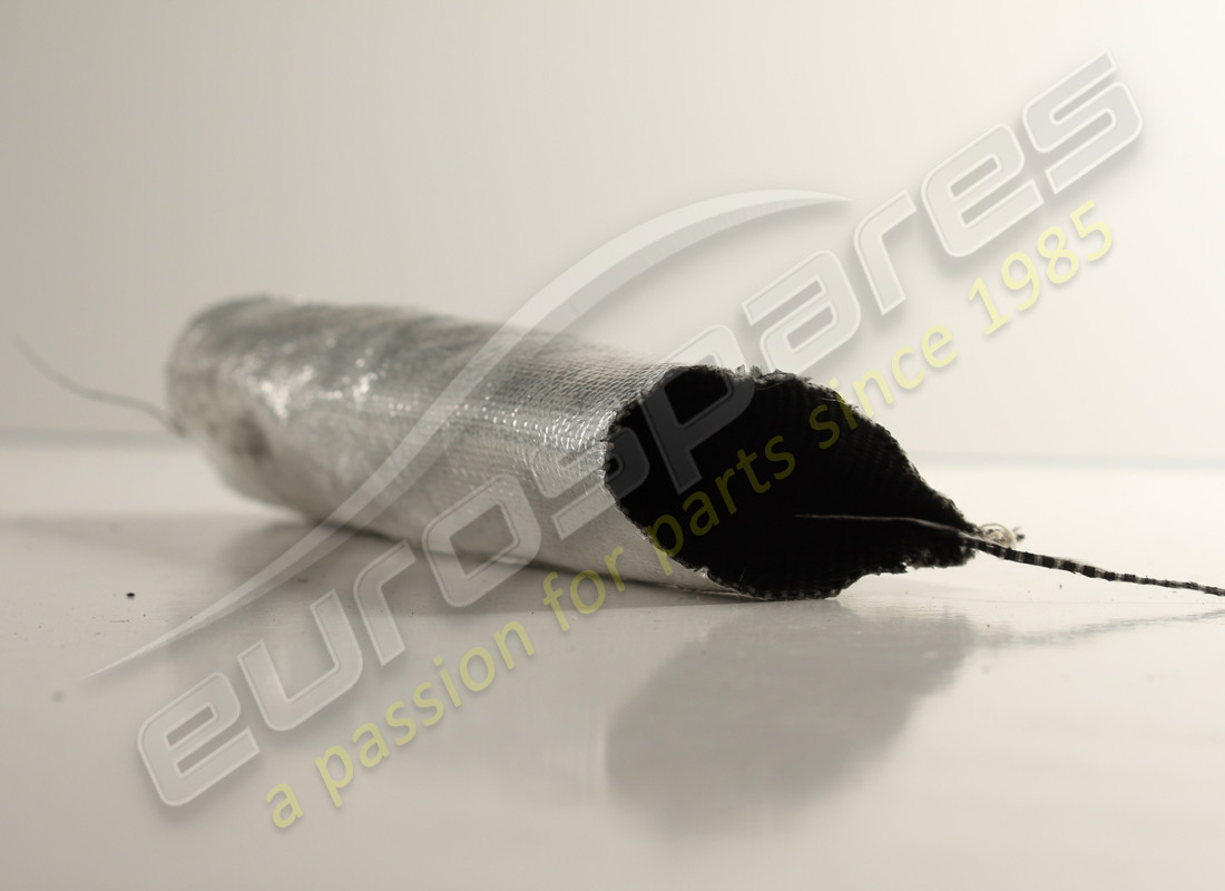 USATO Ferrari PROTEZIONE TUBO CONNETTORE CARBURANTE . NUMERO PARTE 305831 (1)