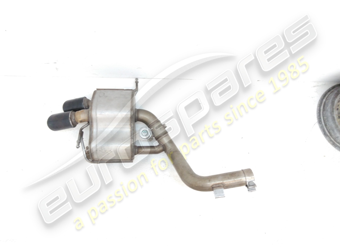 nuovo maserati silenziatore posteriore sx. numero parte 257204 (1)
