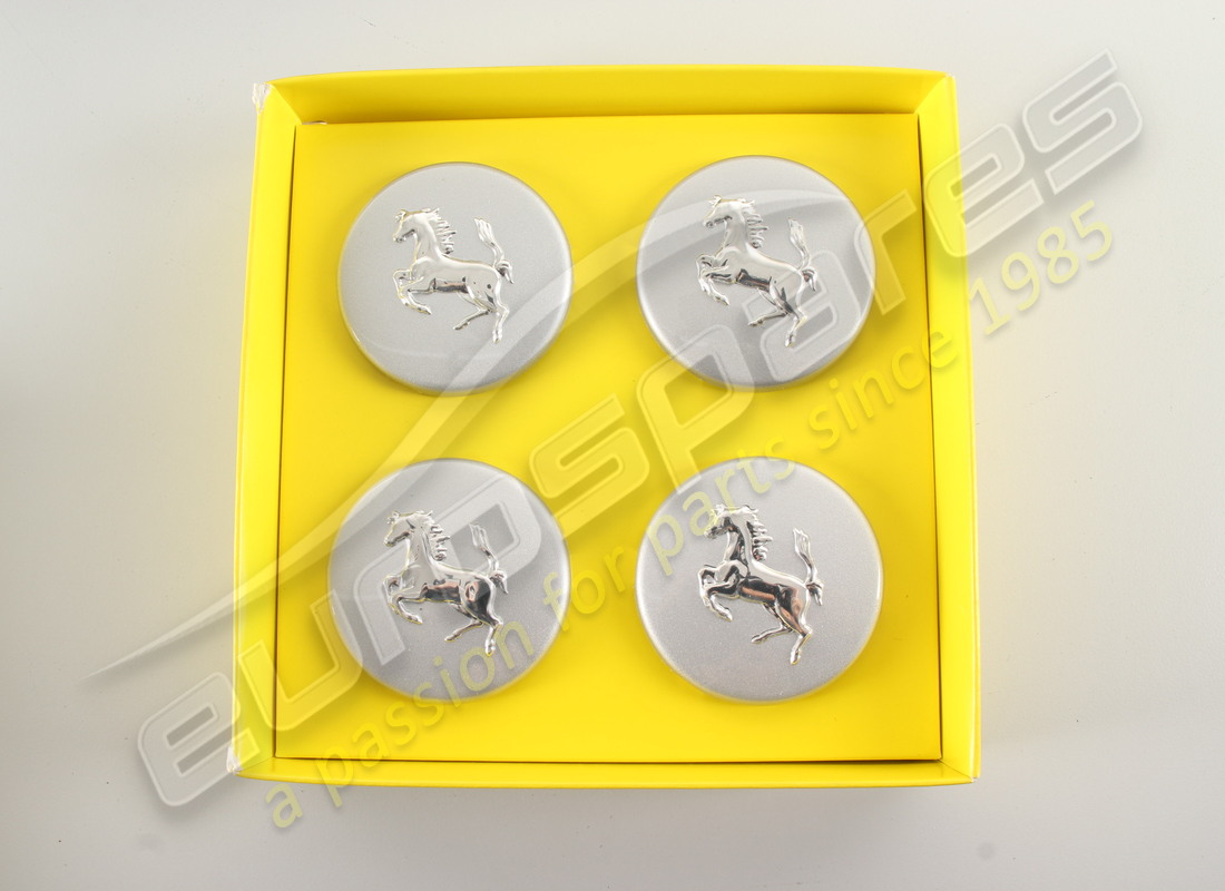 nuovo ferrari kit coprimozzo ruota (argento). numero parte 70001467 (1)