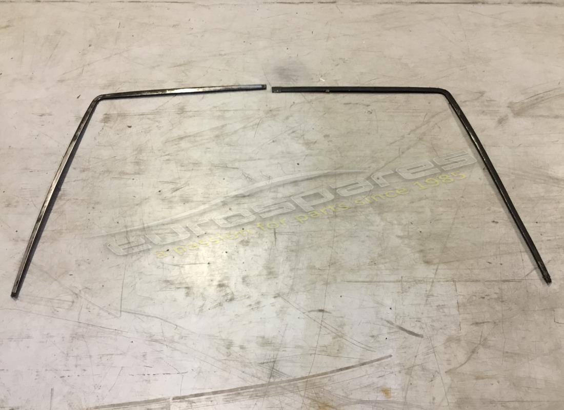 SET MODANATURA SCHERMO ANTERIORE Ferrari USATO. NUMERO PARTE 60998800 (1)
