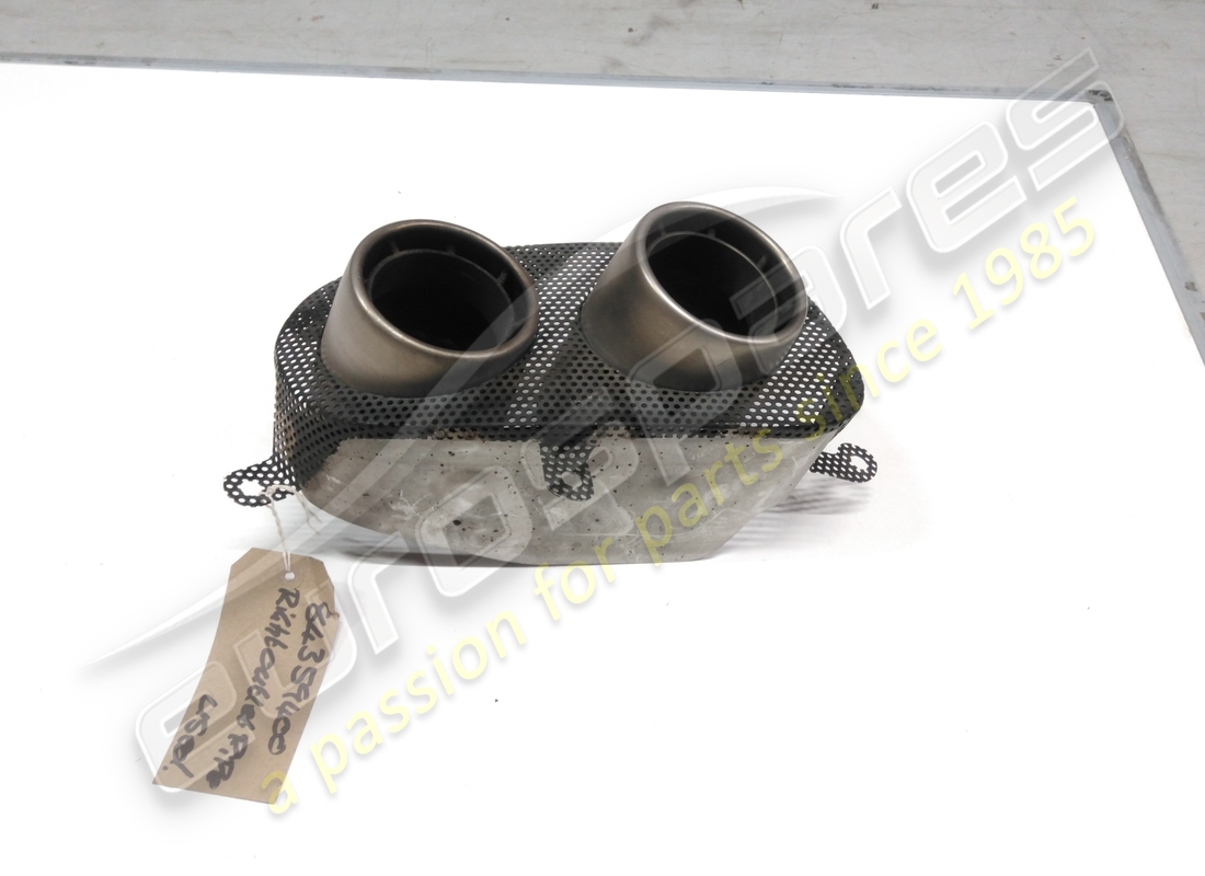 griglia ferrari usata con scarico dx. numero parte 84359400 (2)