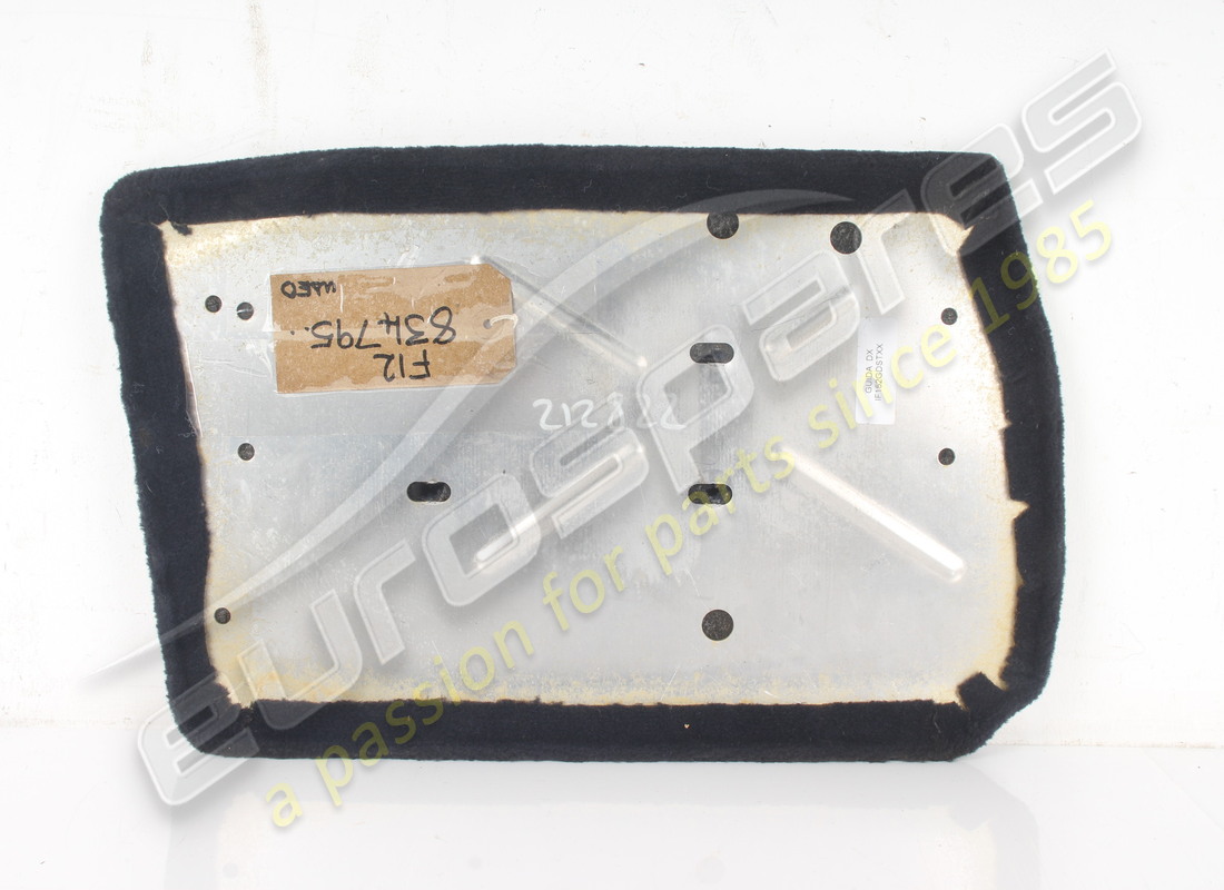 poggiapiedi lato passeggero usato ferrari. numero parte 834795.. (2)