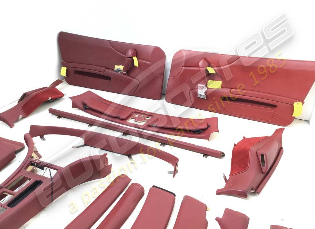set eurospares pannelli interni e tappeti usati (rosso bordeaux). numero parte eap1226104 (2)