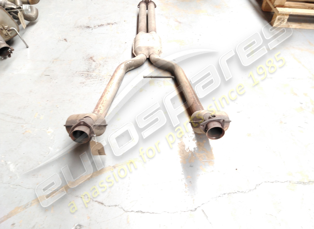 collettore maserati usato con precat. e cata. numero parte 389000104 (2)