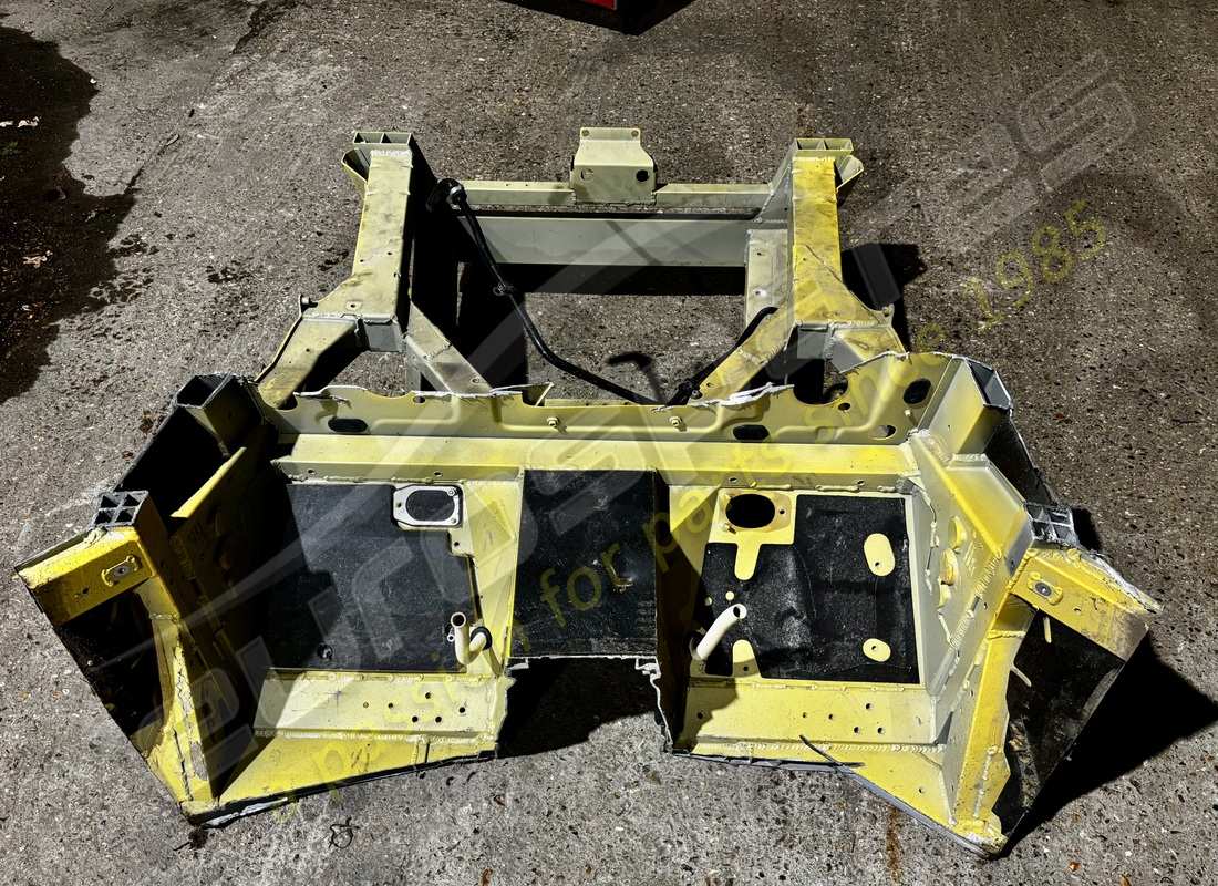 parte telaio anteriore usata lamborghini. numero parte 400805011g (1)
