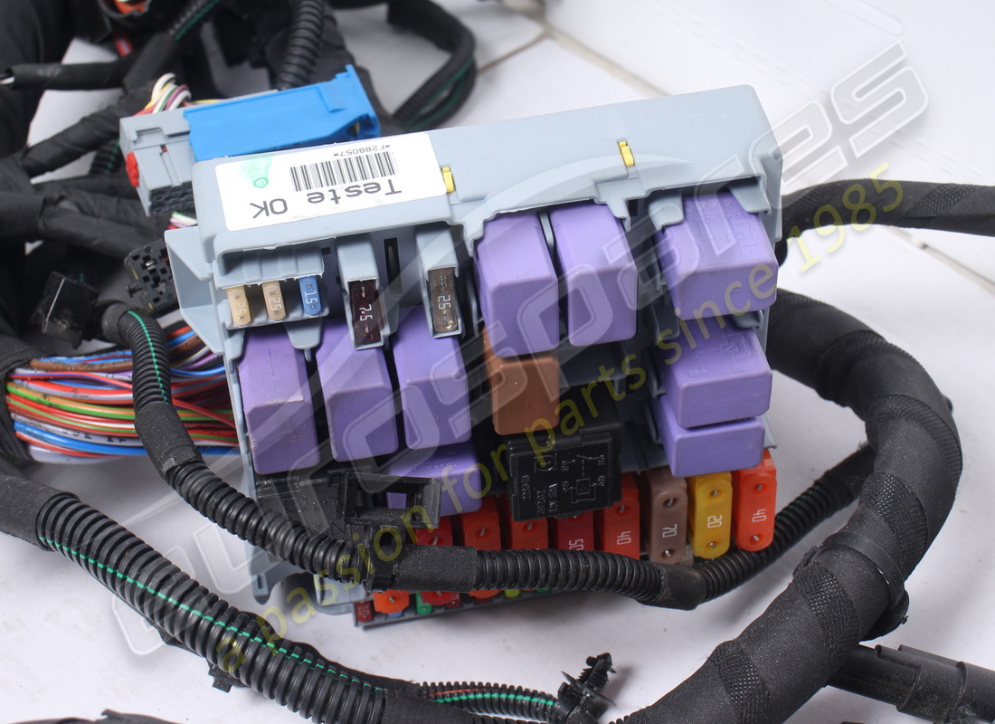 NUOVO FERRARI CAVO ANTERIORE. NUMERO PARTE 288057 (2) nuovo ferrari cavo anteriore. numero parte 288057 (2)